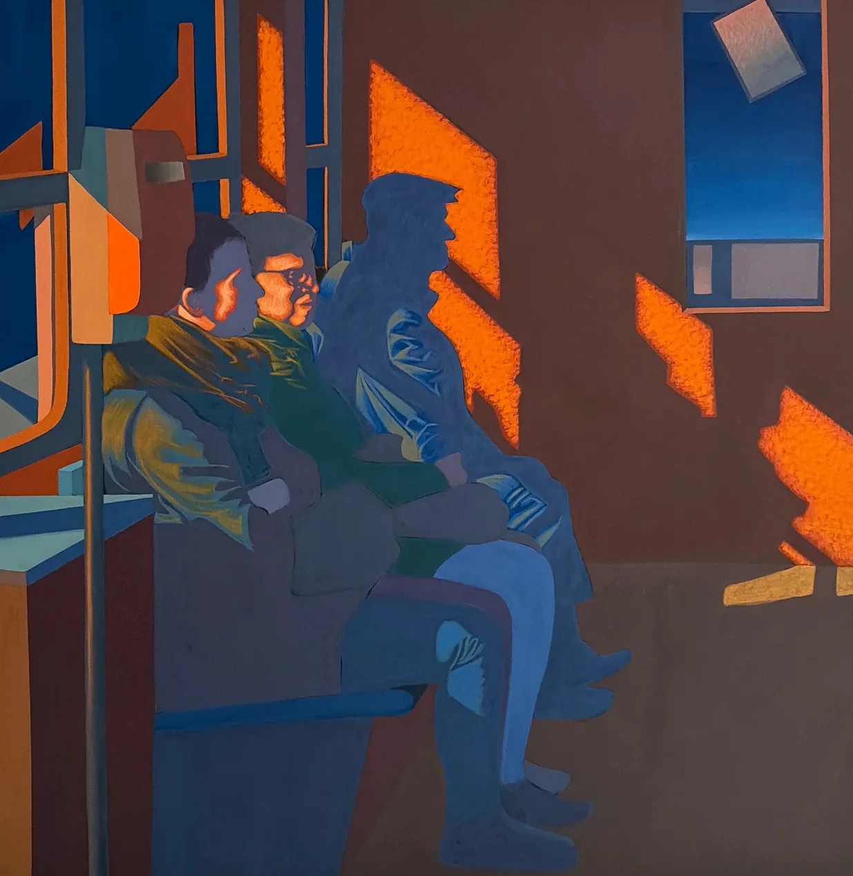 Drei Männer, die in einer Straßenbahn sitzen, beleuchtet von Licht.